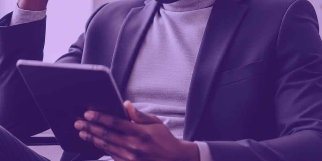 Advogado usando a Jurídico AI para fazer um contrato de arrendamento