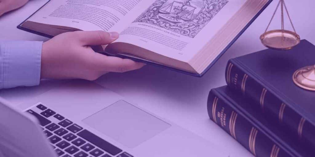 Advogados estudando sobre REsp