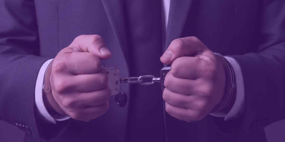 Réu primário de algemas