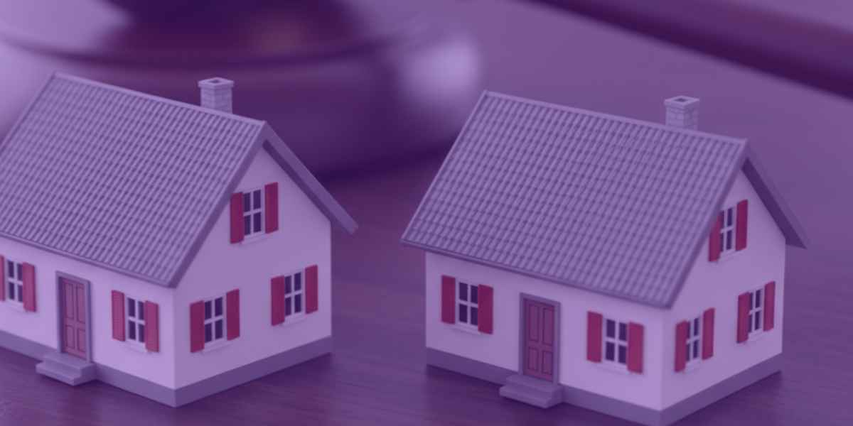 Duas casas e o martelo do Direito: representação de uma ação de usucapião ordinária.