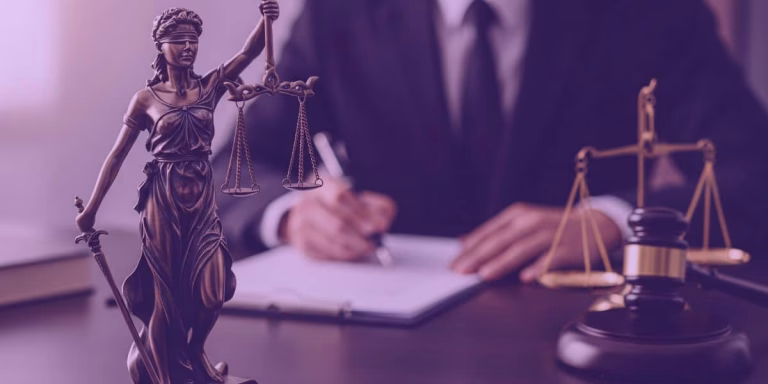 TST aprova 40 novas teses vinculantes.