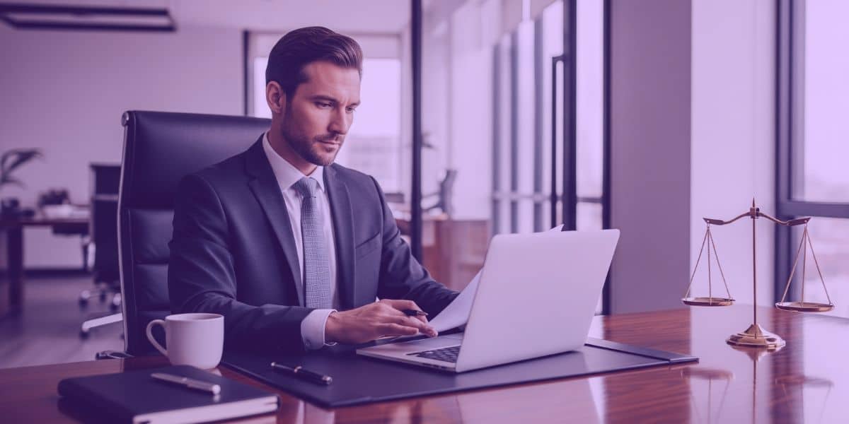 STJ Encargos locatícios vencidos no curso da ação de despejo devem ser incluídos na condenação.