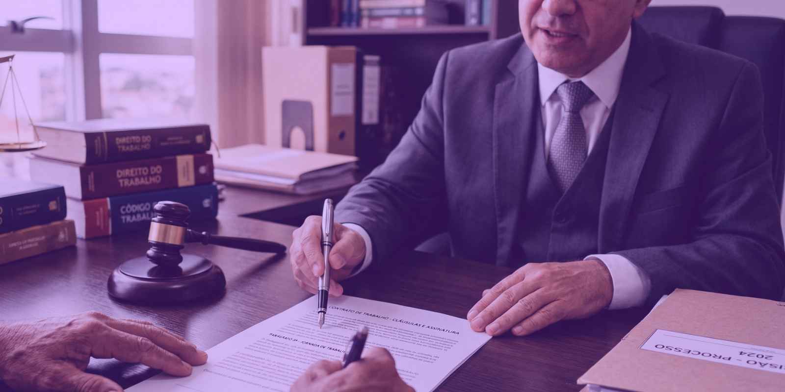 Acordo de compensação de horas: regras, requisitos e modelo prático