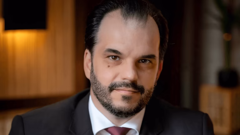 De cético que testou a IA no caso mais difícil a quem não larga mais a ferrament